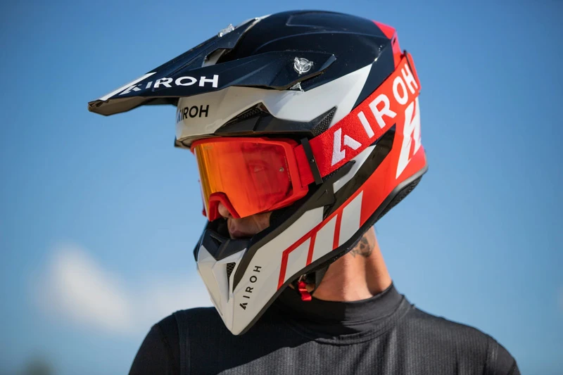 Airoh Wraaap Helmet - Image 3